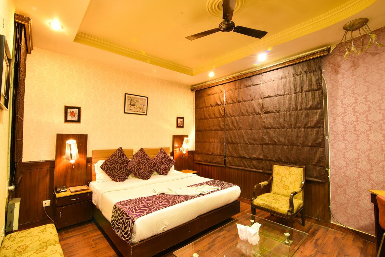 Casa Royal Bed and Breakfast New Delhi Eksteriør billede